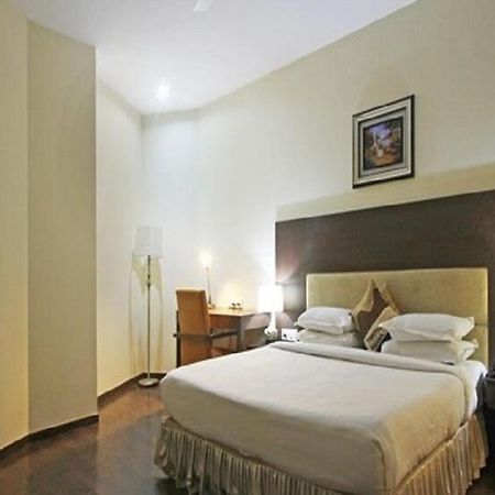 Hotel A1 Jalandhar Exterior foto